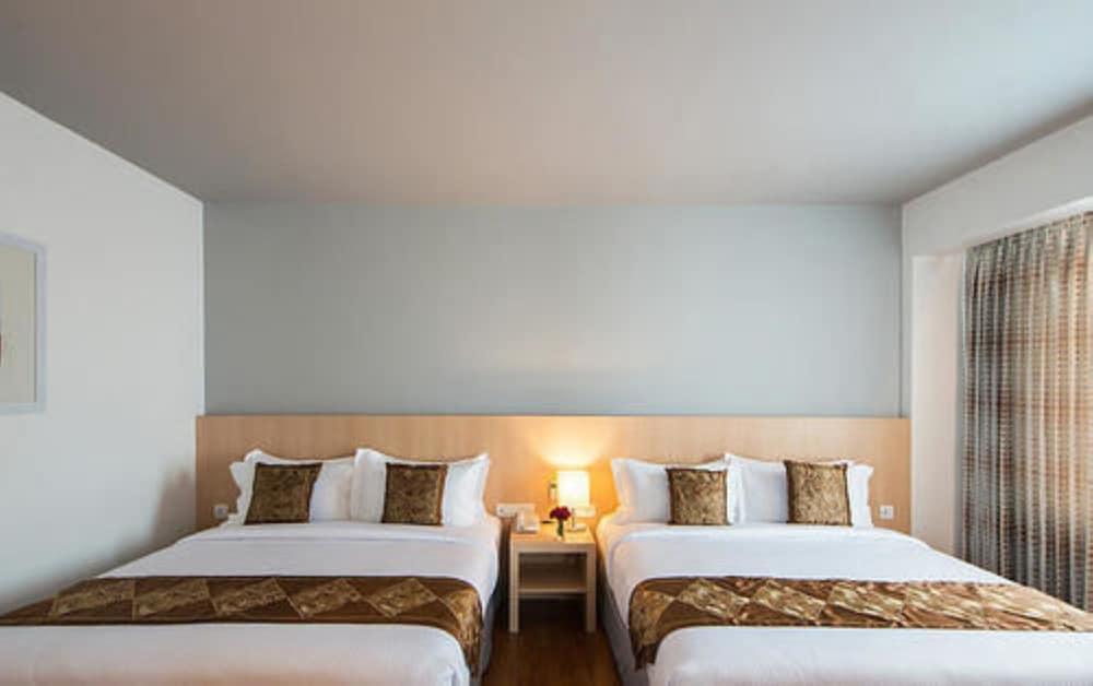 Wyne Hotel Yangon Exterior photo