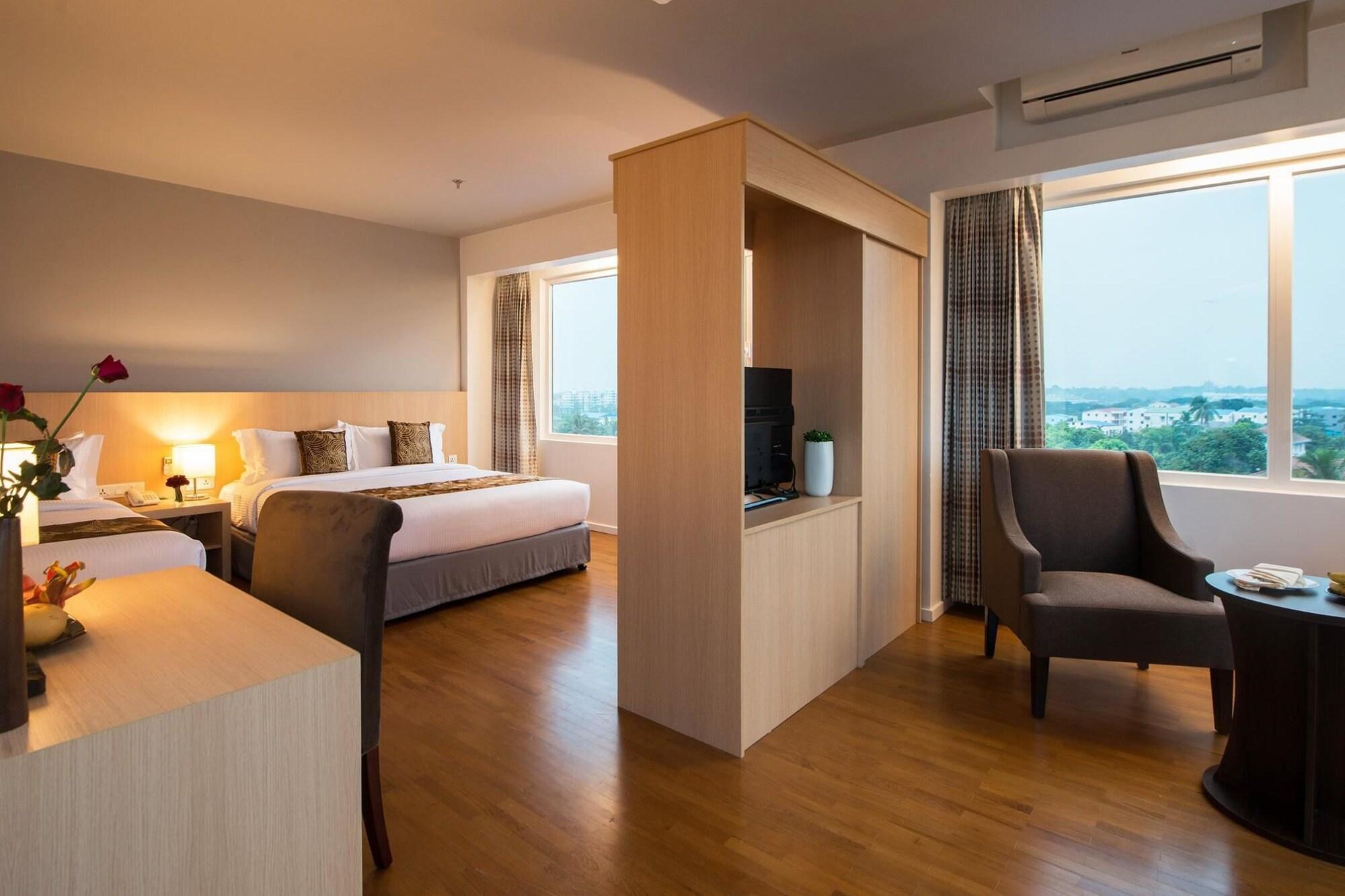Wyne Hotel Yangon Exterior photo