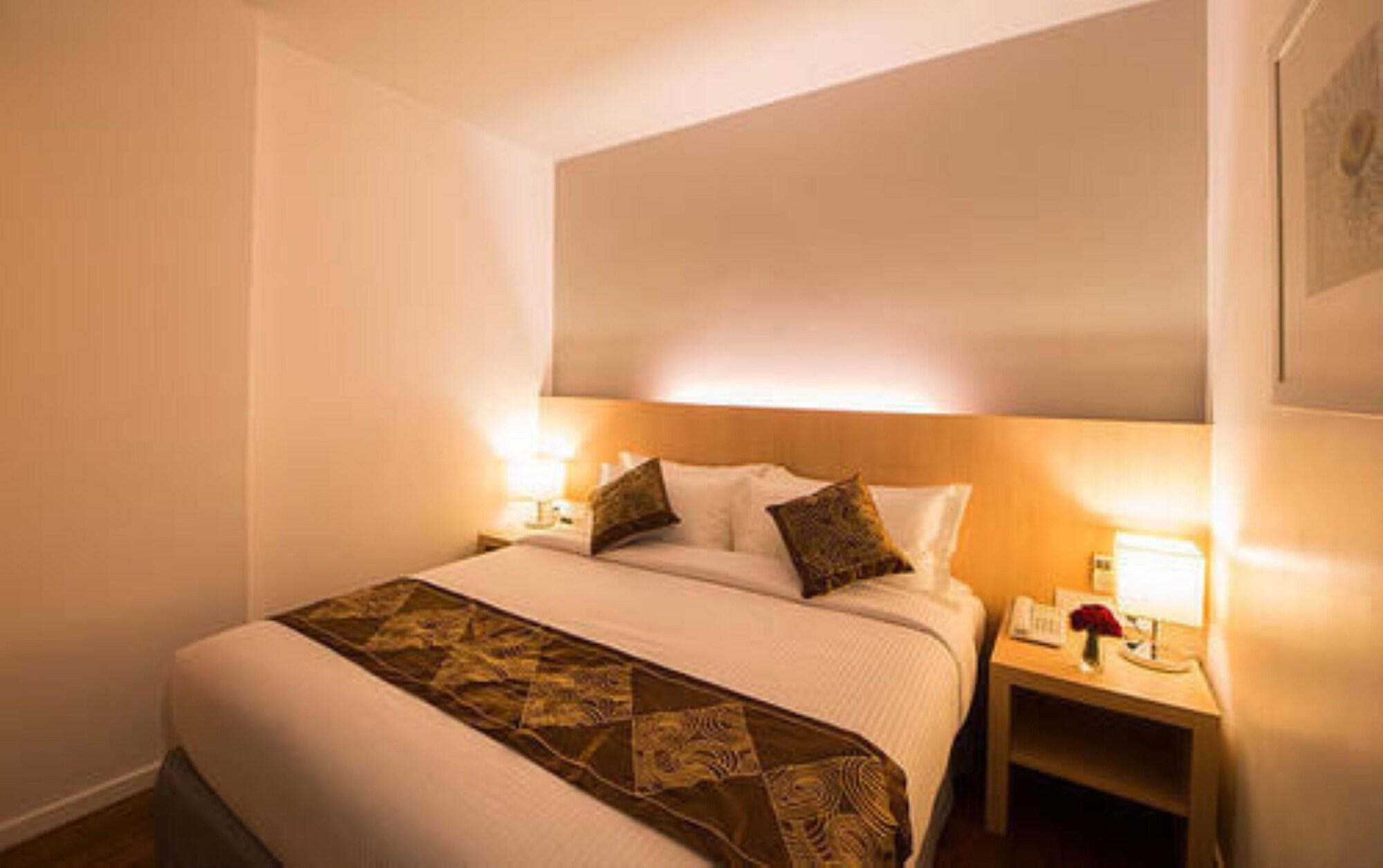 Wyne Hotel Yangon Exterior photo