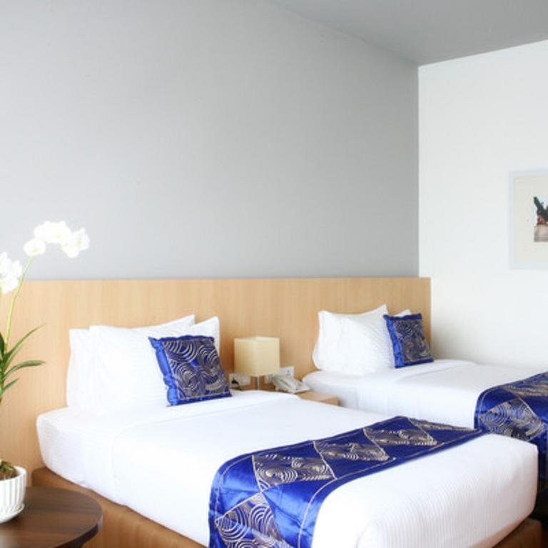 Wyne Hotel Yangon Exterior photo